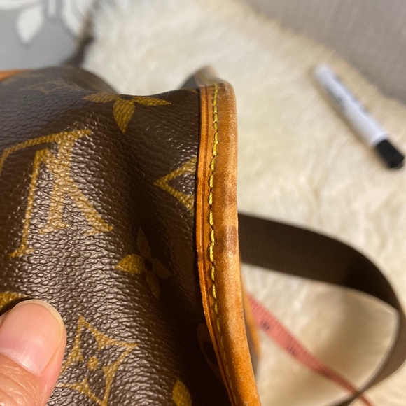fbpageLuxonlinecanada❌sold out‼️
 Vuitton Bosphore Pm ❤️❤️❤️ - Picture 5 of 17